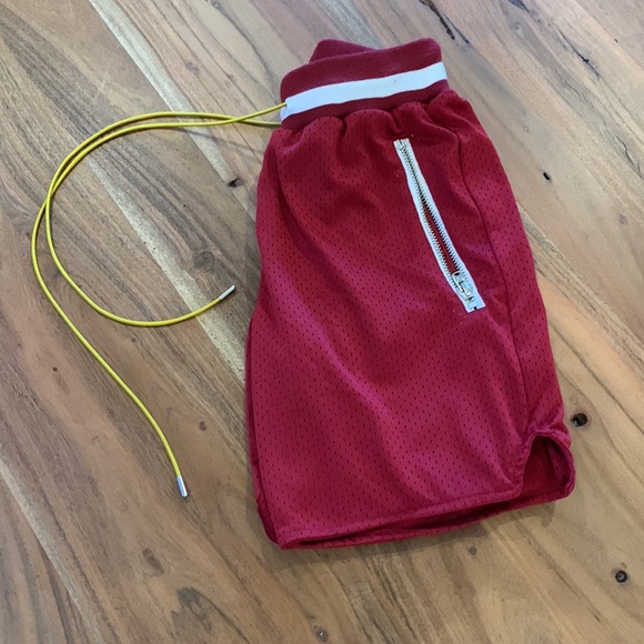 ✨ Used MNML mens athletic shorts - Picture 2 of 16